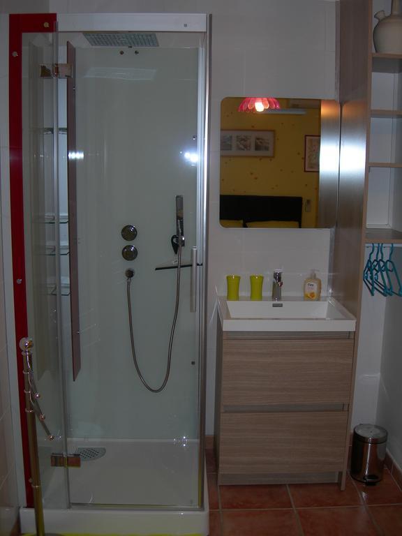 B&B Villa Les Tamaris Régusse Стая снимка