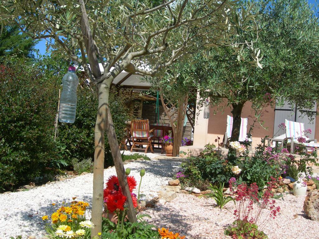 B&B Villa Les Tamaris Régusse Екстериор снимка