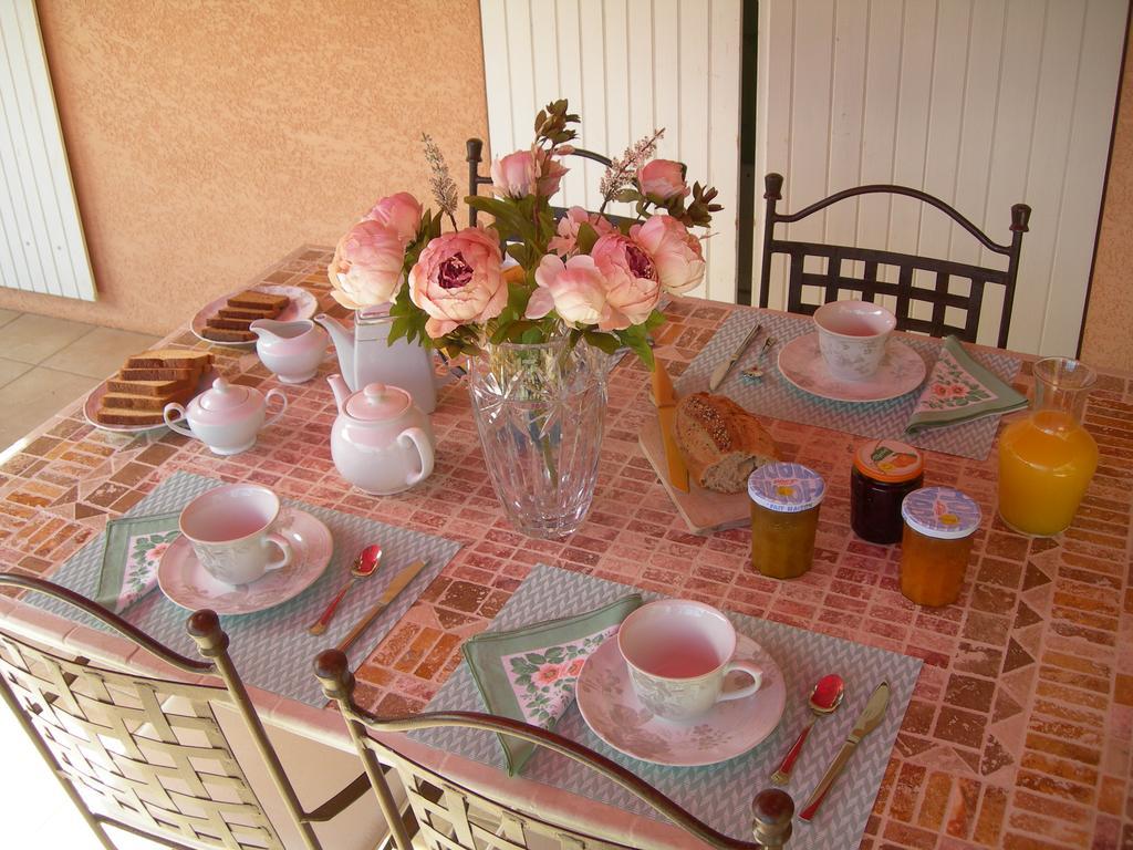 B&B Villa Les Tamaris Régusse Екстериор снимка