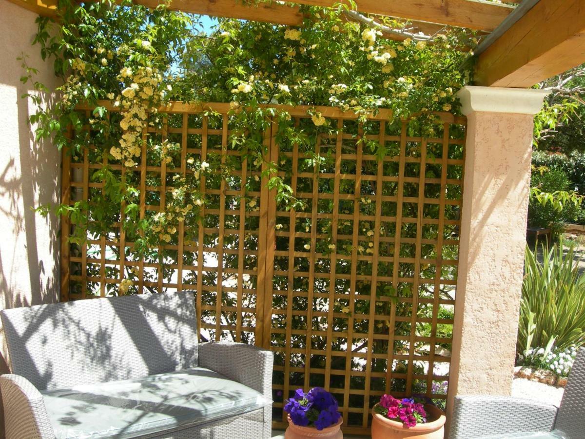 B&B Villa Les Tamaris Régusse Екстериор снимка